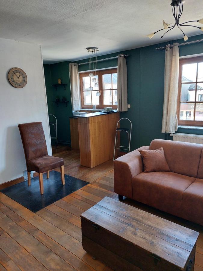 Aux Trois Petits Cochons Apartamento Hotton Exterior foto